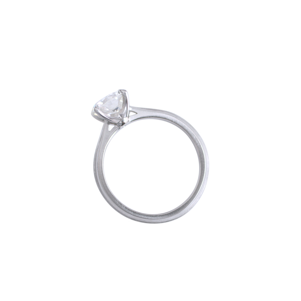 platinum diamond solitair ring