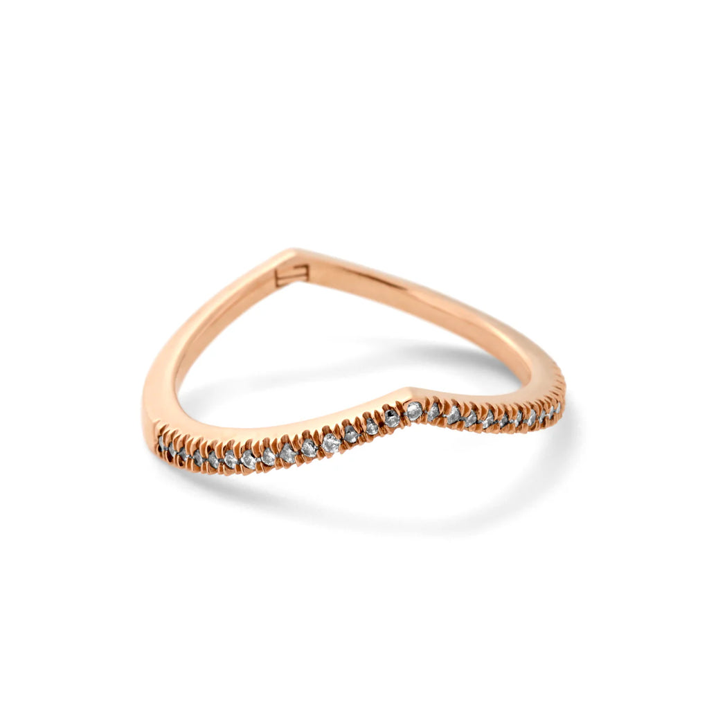 rose gold and diamond wedding band