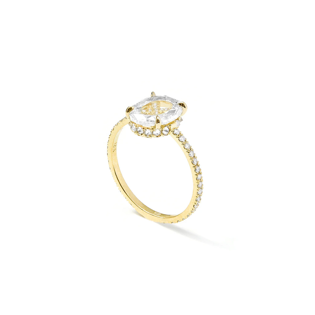 side view of diamond engagement ring