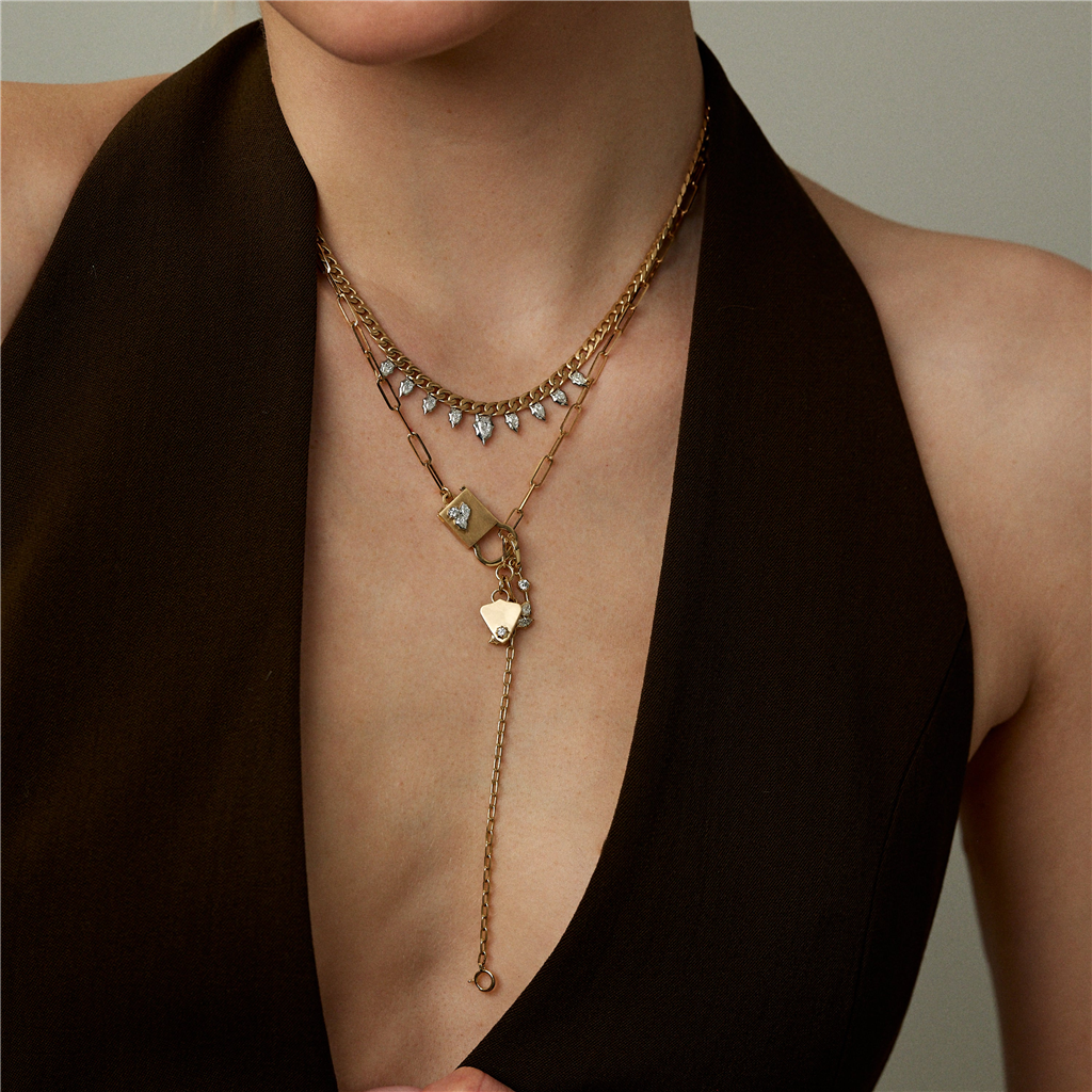 model wearing lariat necklace